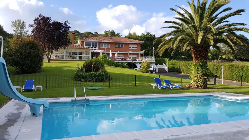 Hotel Camping Ribadesella Esterno foto